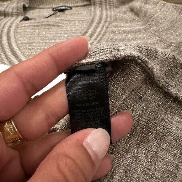 Express Metallic Shimmer V Neck Sweater Long Sleeve Slim Fit - Picture 9 of 10